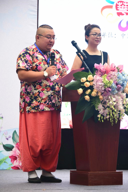 虹桥古玩城举行插花“世界杯”选拔赛