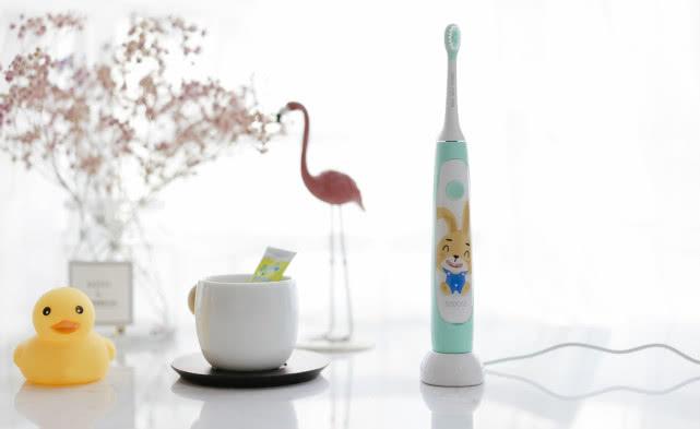 做孩子的刷牙启蒙老师：素士儿童电动牙刷