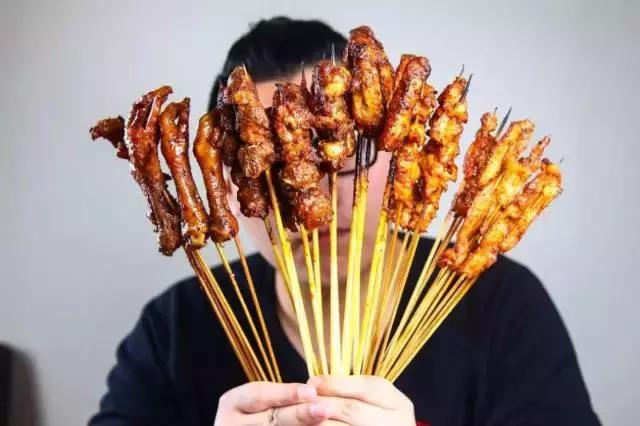 烧烤外卖月售2000单有多少利润,烧烤外卖一天营业额3500赚钱吗