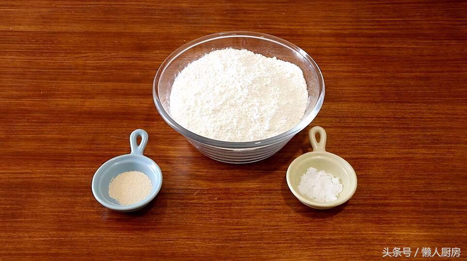 家庭版荷叶饼肉夹馍怎么做,早餐荷叶饼肉夹馍家常做法