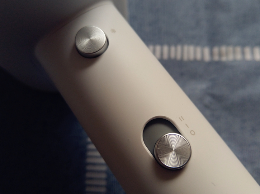 柔顺好头发吹出来，谁说九零后就要秃顶？