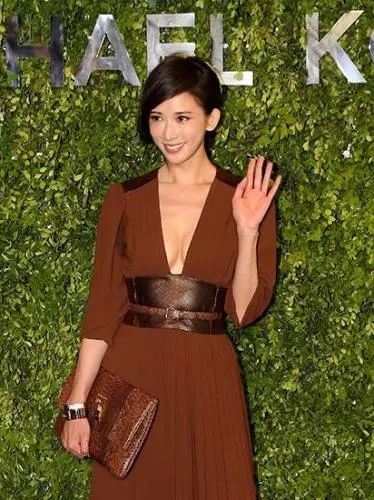 lavilin兰味莲祛味膏盒装,兰味莲走珠止汗露和安利哪个好用