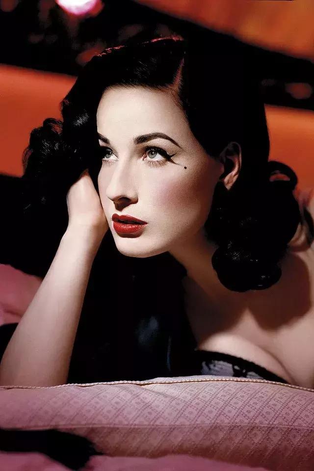 点上这颗痣，你就是整条街最骚的骚鸡