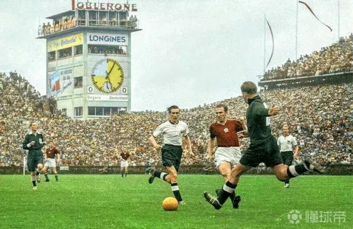 足球不只是一项运动英文,足球的确是一个有温度的运动