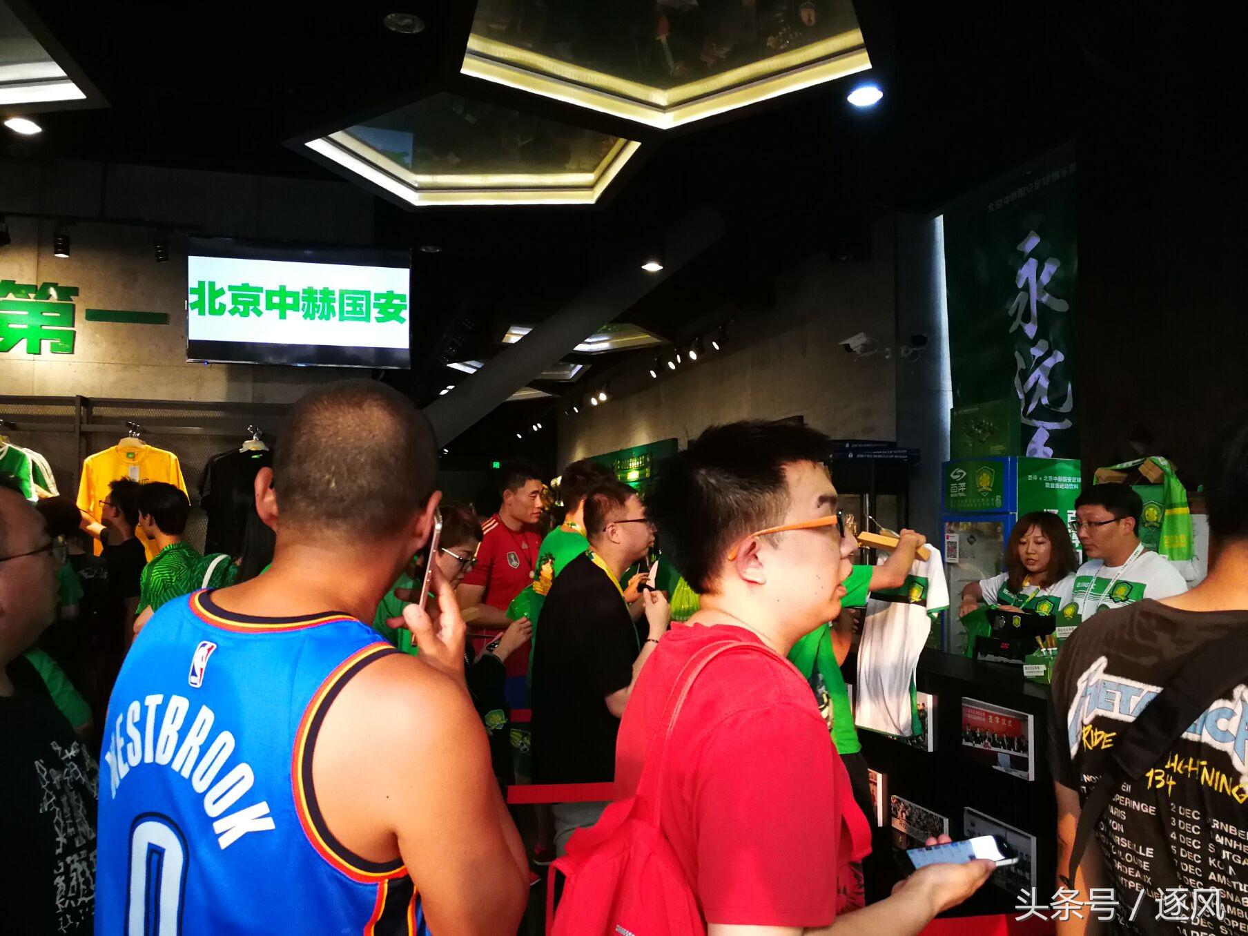 耐克下架商品直播,耐克专卖店撤店清仓