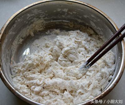 怎样发面蒸包子才松软好看不回缩,蒸包子怎么发面蒸的包子才松软