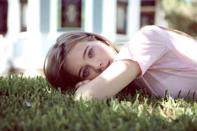 女人不能穷一定要钱 (女人不能因为穷就不开心)