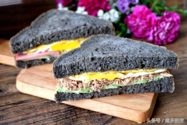 快手早餐10分钟搞定松饼式三明治,简单又美味五分钟搞定早餐三明治