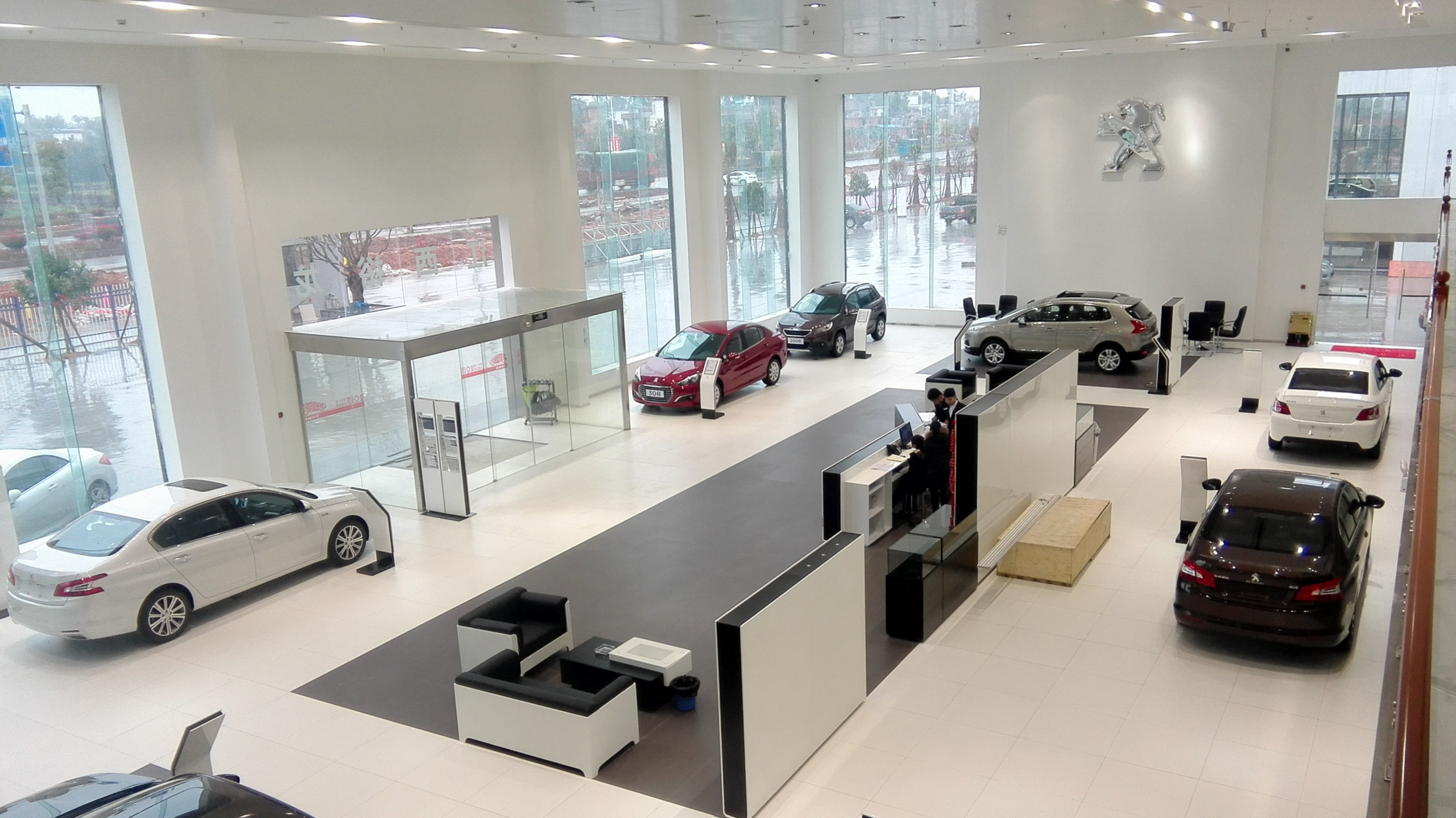 比亚迪新能源汽车首保注意事项,新车首保去4s店应注意什么