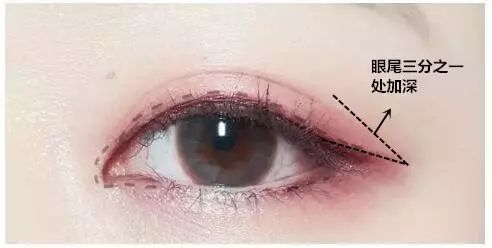 不要再素颜了学会这几款日常妆容,不要素颜朝天但也不浓妆艳抹