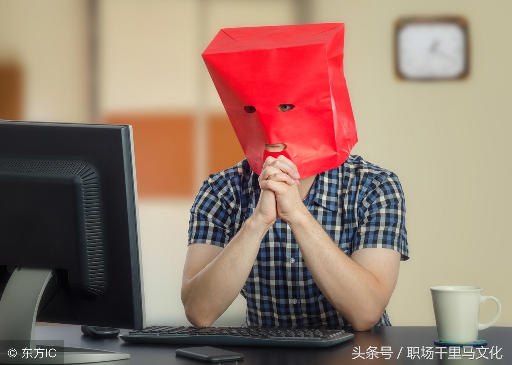 内向不爱说话的人怎么改变性格,内向不会说话的人怎么变得会说话