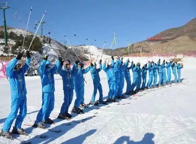 呼和浩特青城旅游,呼和浩特市内游玩攻略青城驿站