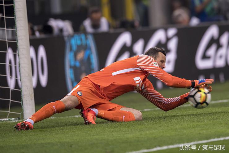 皇马历史上最厉害的三大门将,皇马五大门将