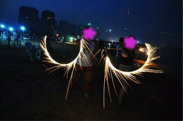 马尔代夫的蓝天绿树水清沙白,北京周边绝美海滩