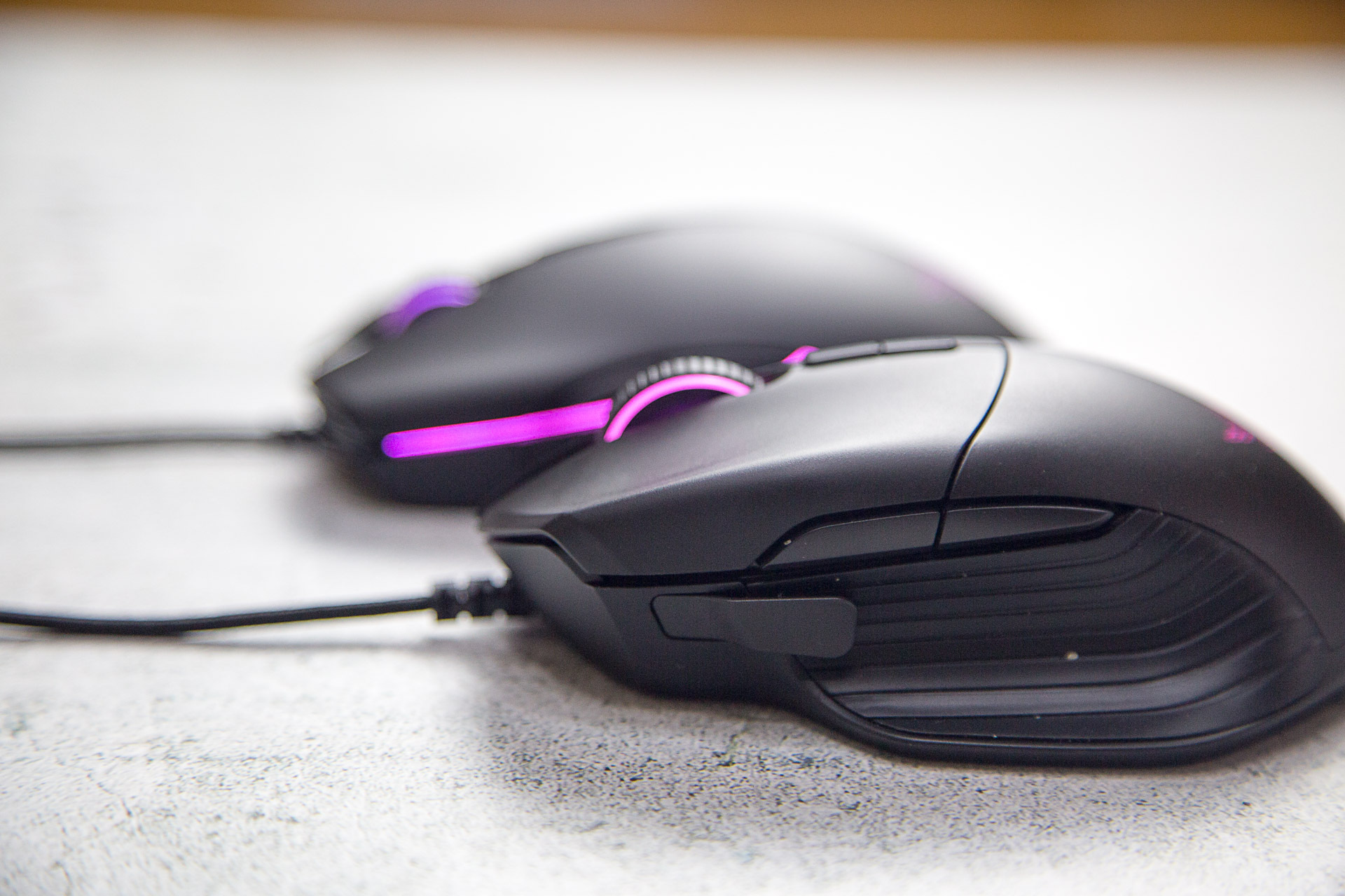 为fps而生的游戏本,雷蛇razer蝰蛇标准版游戏实测