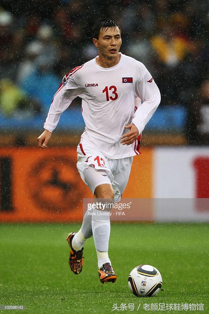 世界杯战靴盘点,南非世界杯复刻版足球鞋