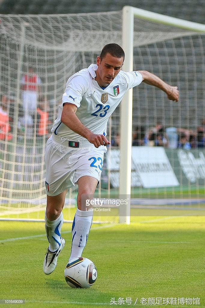 世界杯战靴盘点,南非世界杯复刻版足球鞋