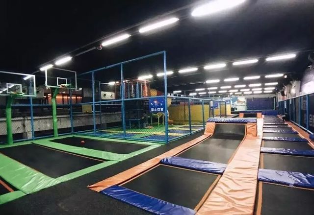 蹦床主题公园武汉市,武汉大型儿童乐园淘气堡