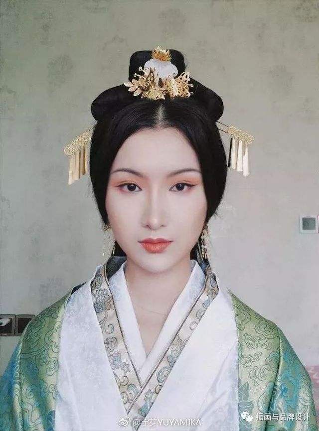 90后重庆姑娘仿妆蒙娜丽莎,重庆女性化妆成蒙娜丽莎