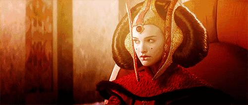 凯拉奈特莉颜值巅峰,平胸也能穿出自信来