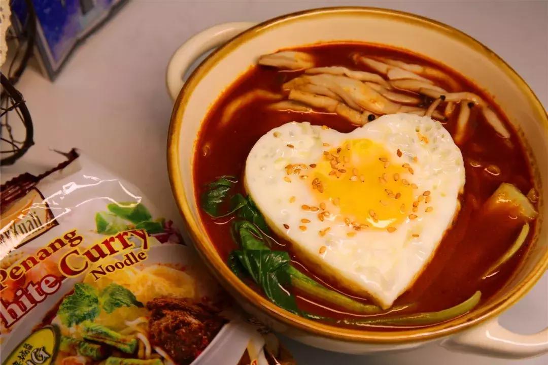 别再发私信问了！环球泡面屋就在珠江路与九都路口……