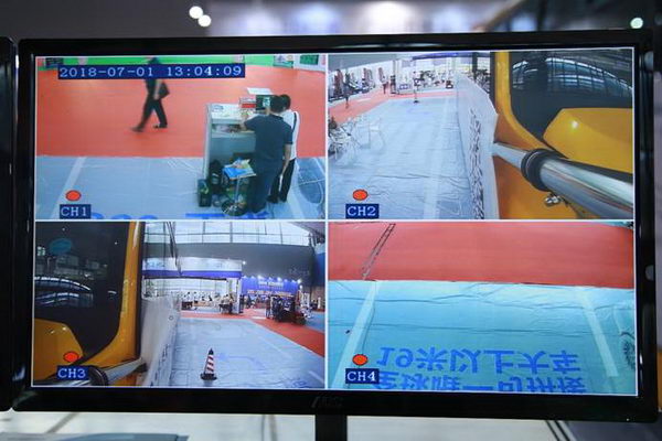 宇通客车和高级客车对比,宇通轻客9座客车实测