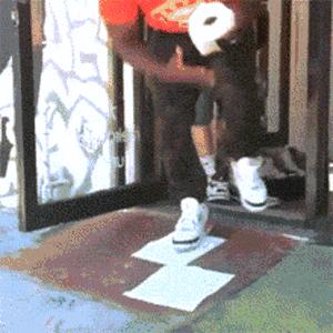 来来来~对比全球鞋迷的show鞋排行Top30看看自己的C位球鞋排在哪