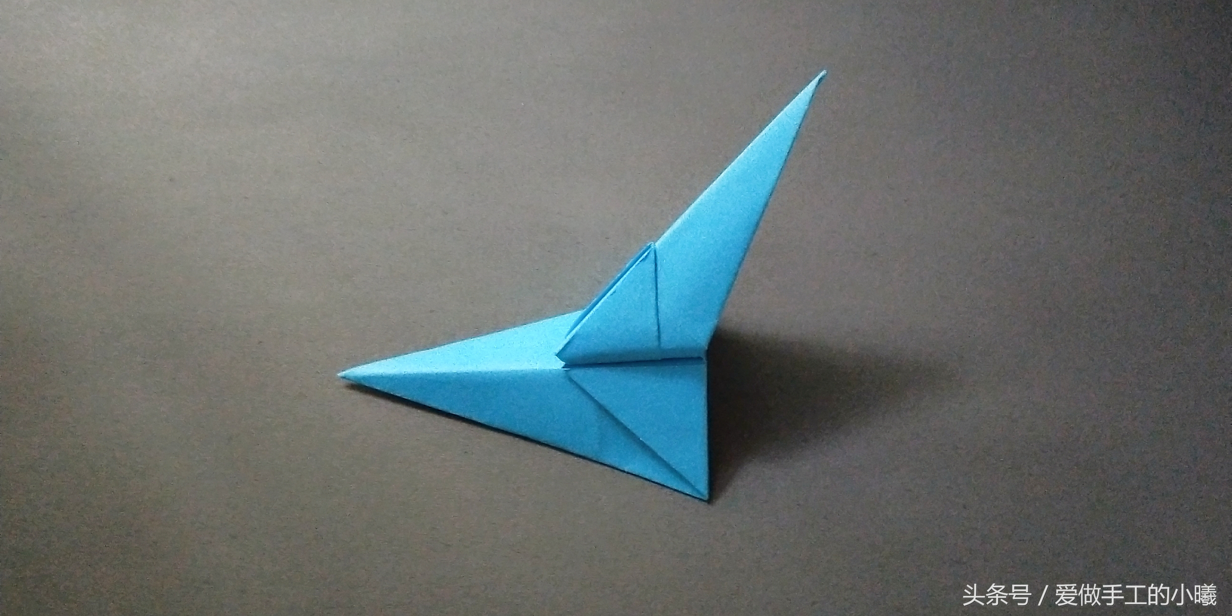 纸飞机童年叠法,童年100款纸飞机慢动作教程