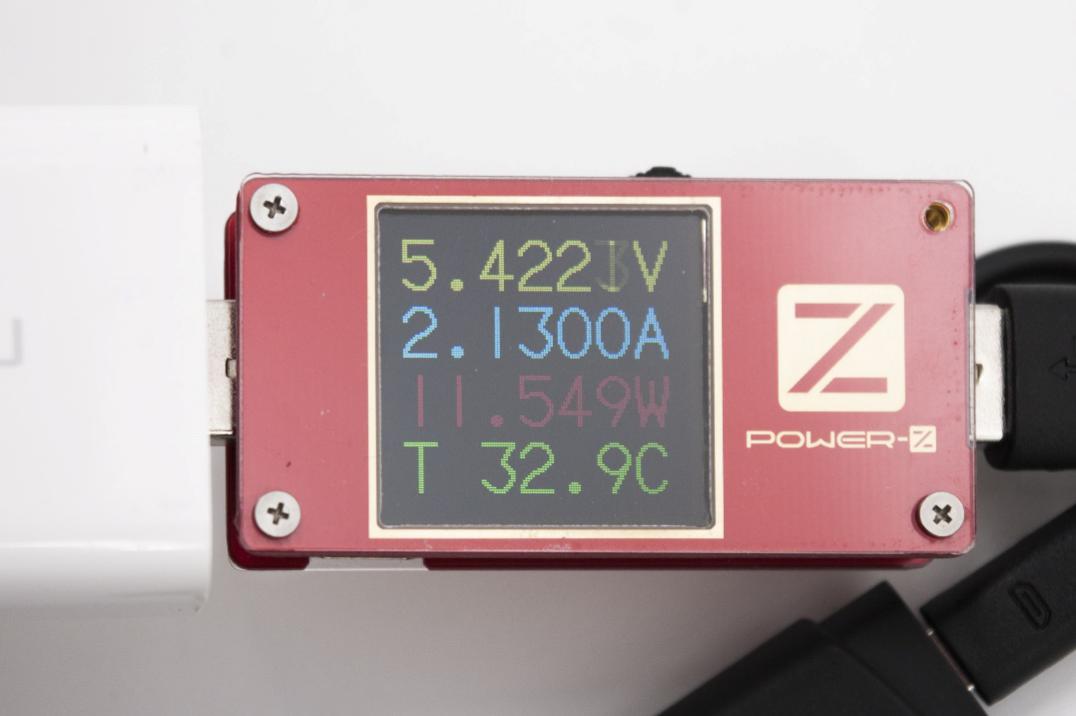 JTQUICK推超薄快充移动电源：尺寸间腾挪出澎湃容量