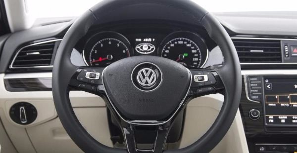 大众凌渡1.4t和cc1.8t哪个好,大众凌渡1.4t最高配