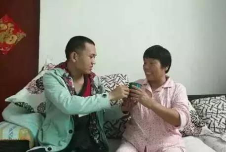 全身瘫软……鹤壁娃吞防撞角差点没命；农民工可网上免费读郑大本科