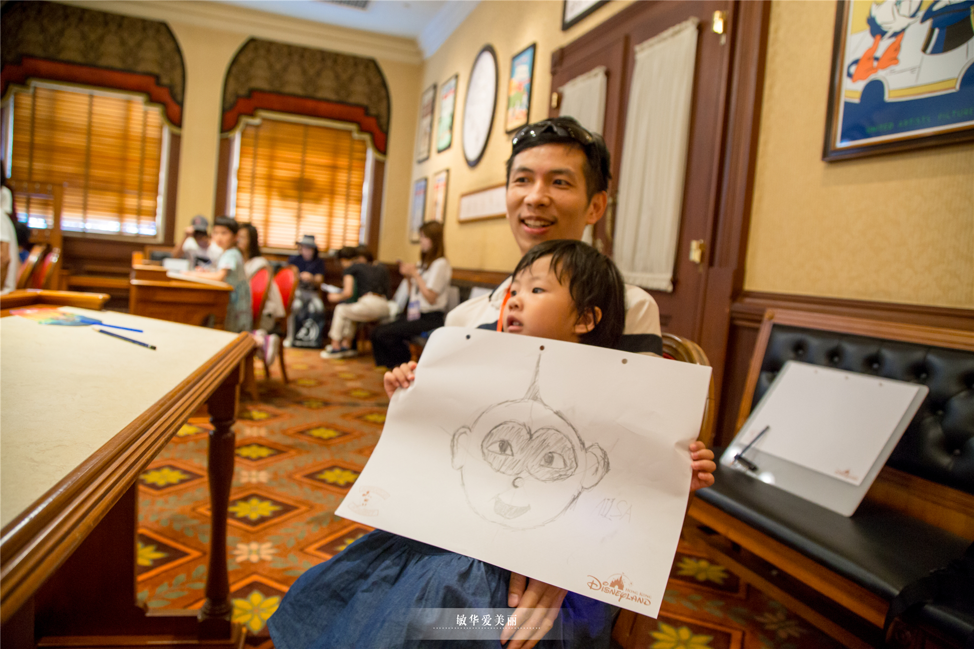 香港迪士尼门票深港联游,香港迪士尼2大1小亲子当日套票