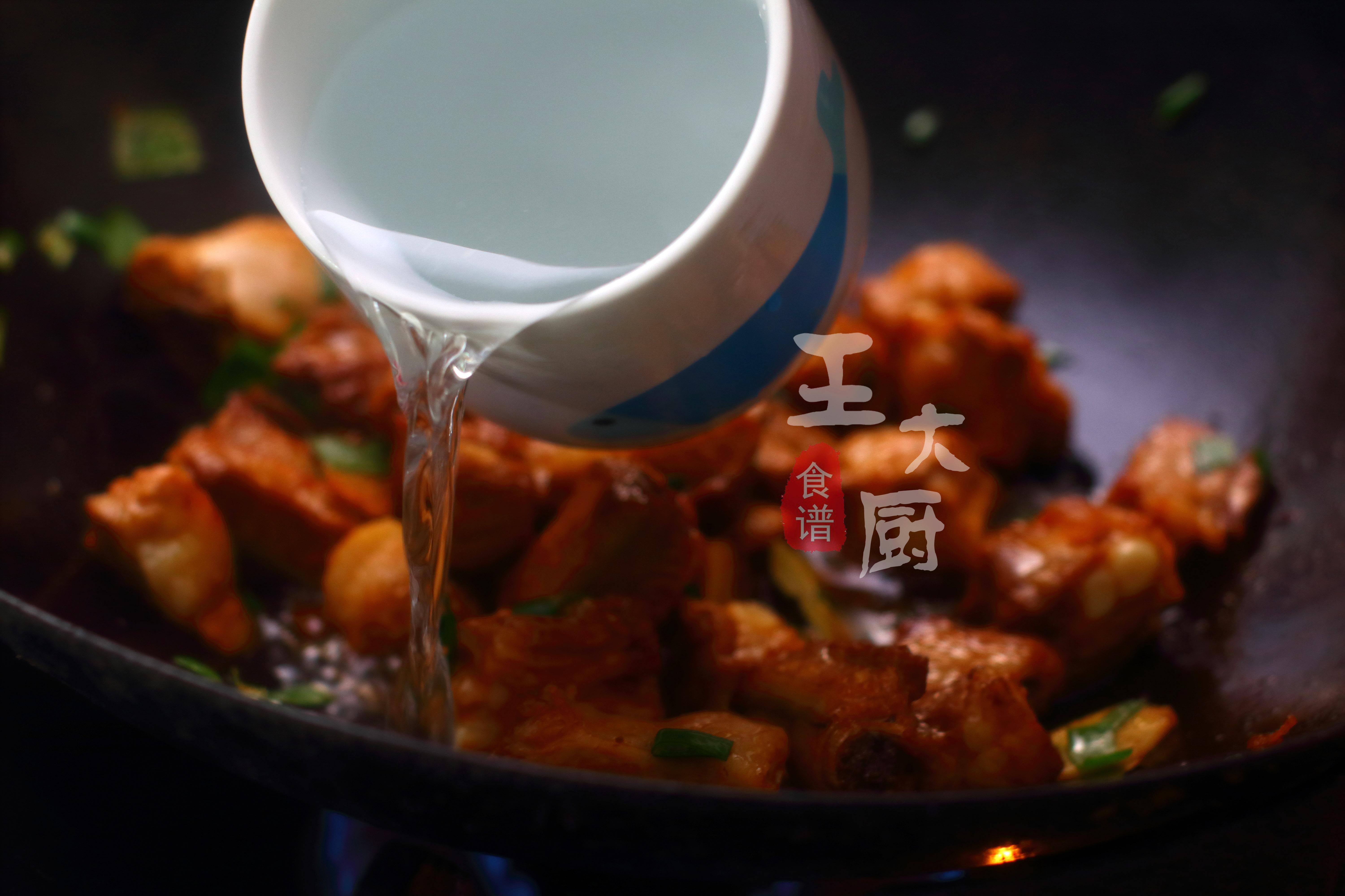 土豆红烧排骨的家常做法孩子爱吃,红烧排骨土豆最简单的做法大全