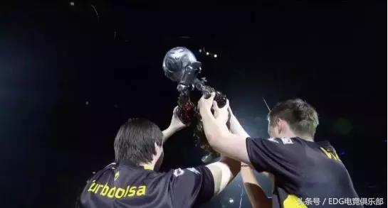 《火箭联盟》国服赛事全面启动EDG强势加盟组建分部