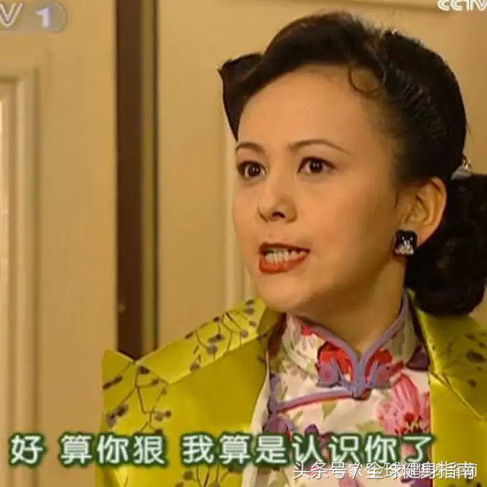 12岁就C*杯罩**，因为胸太大被维密嘲讽，健身网红圈的教科书！