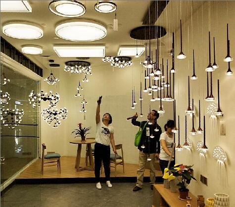 家装现代简约灯饰怎么选,家里装修怎样购买灯具才有性价比