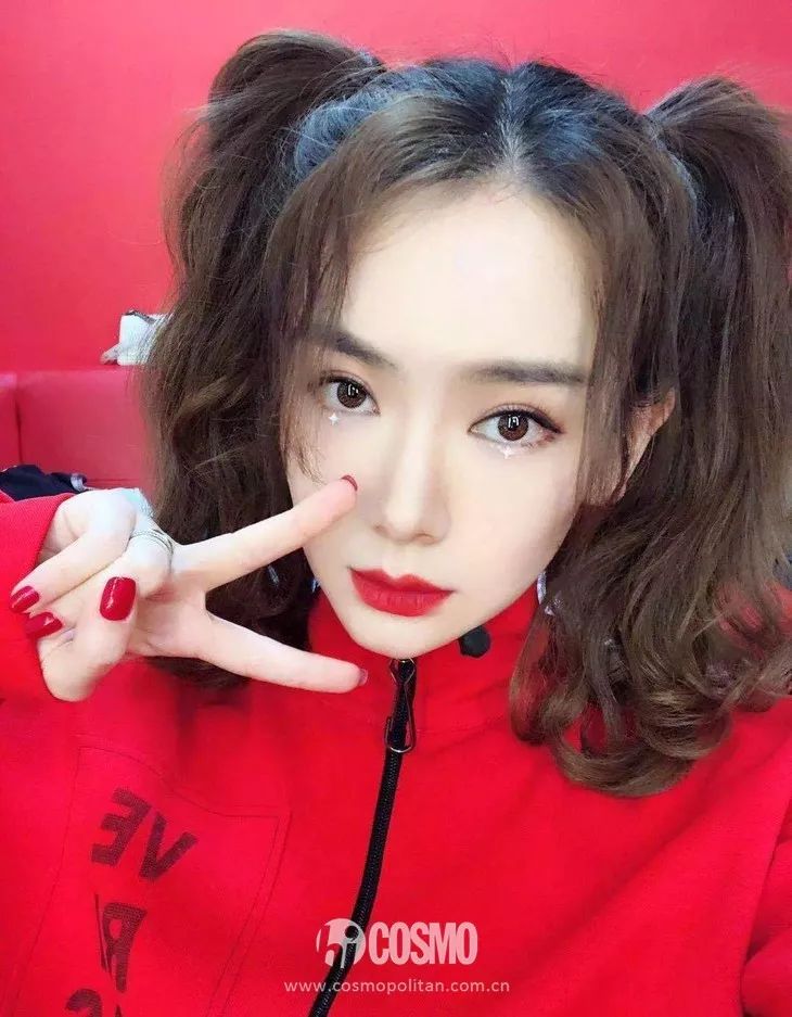 世界上第一支口红是哪个品牌,世界上第一支口红