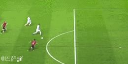 盘点足球十大搞笑瞬间,天下足球疯狂的足球搞笑视频