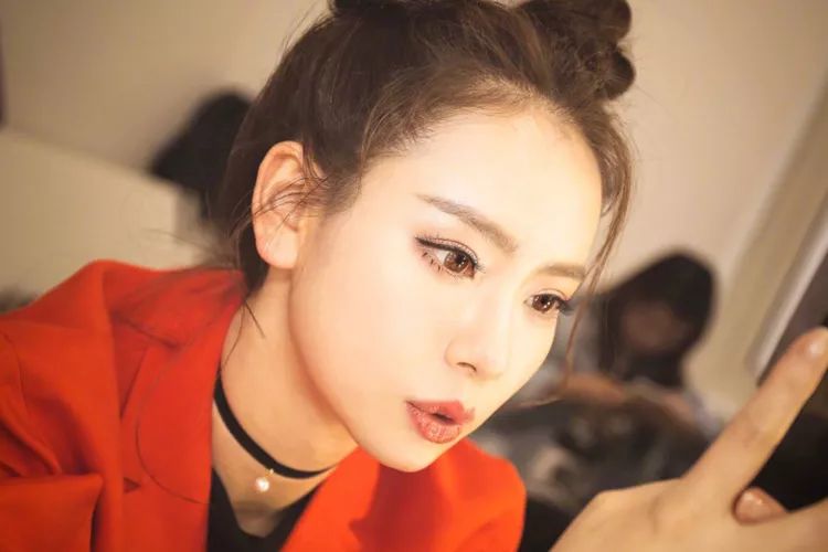 护肤的正确步骤顺序水乳液精华,先涂防晒还是隔离护肤的正确步骤