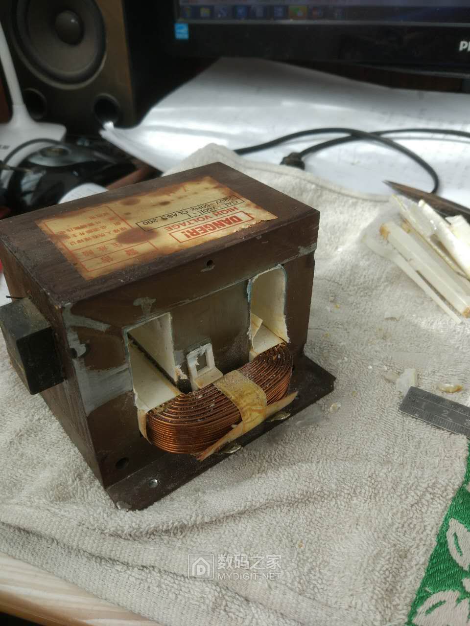 怎样拆微波炉变压器才能改点焊机,报废微波炉改点焊机