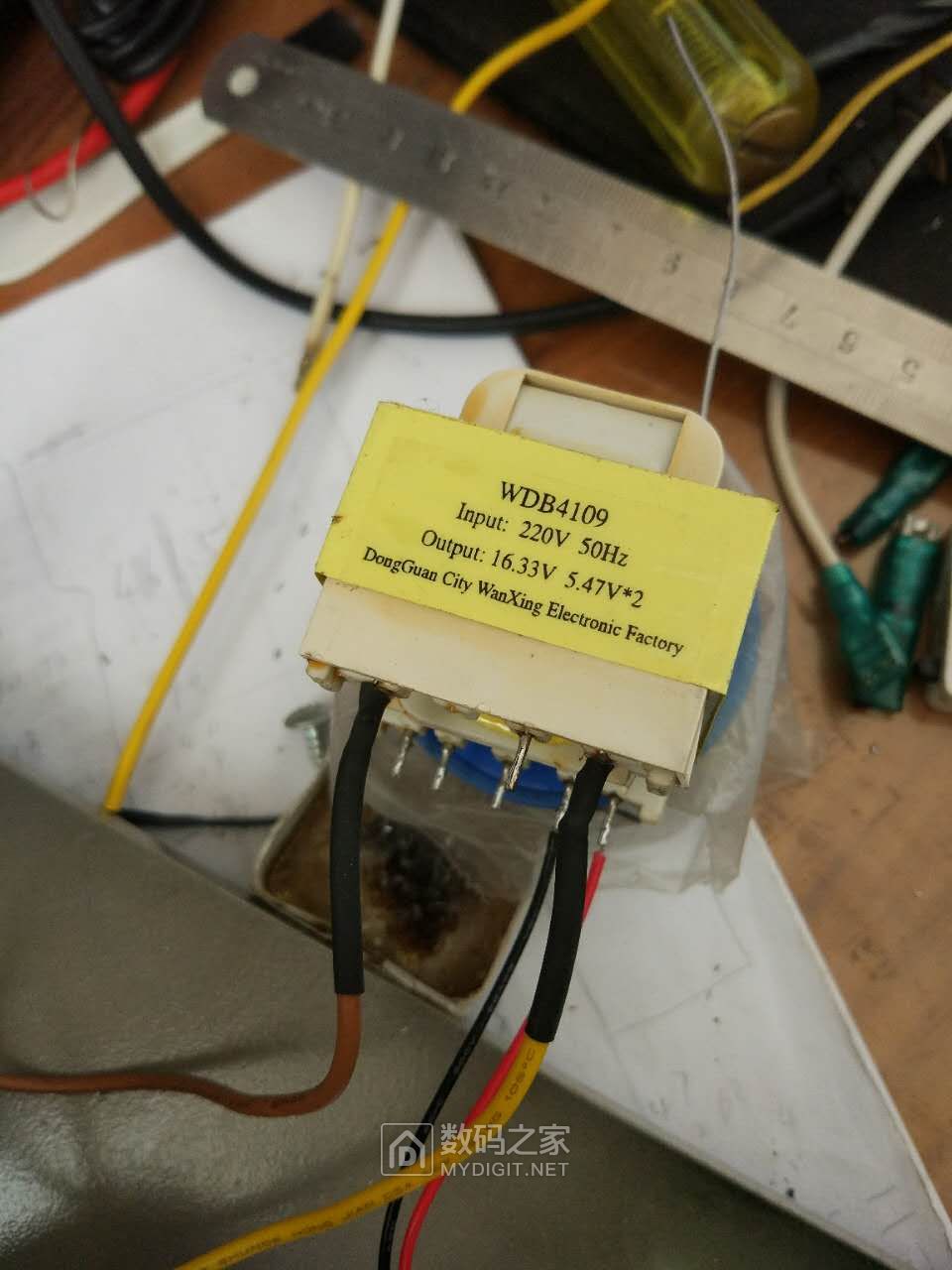 怎样拆微波炉变压器才能改点焊机,报废微波炉改点焊机