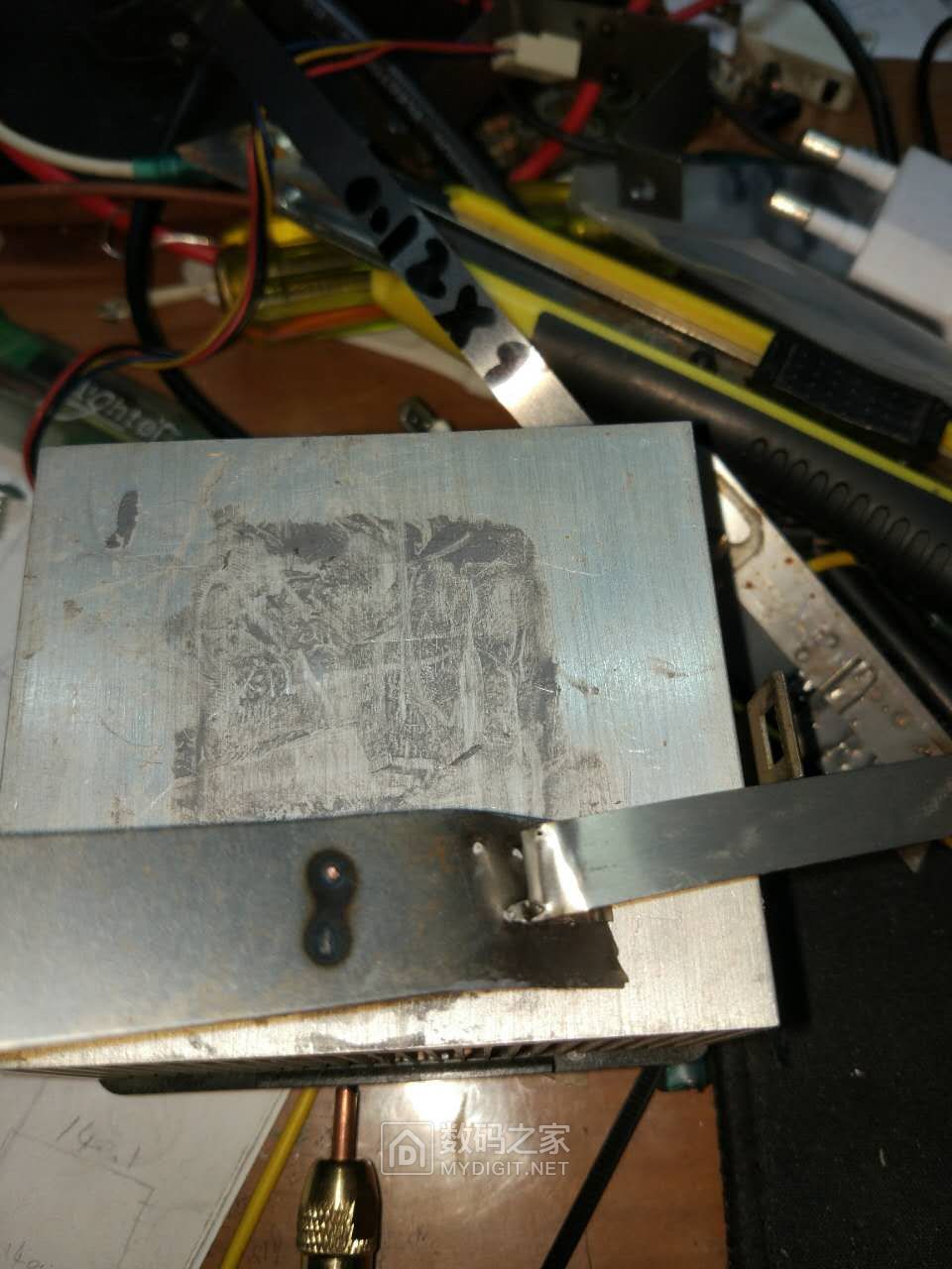 怎样拆微波炉变压器才能改点焊机,报废微波炉改点焊机