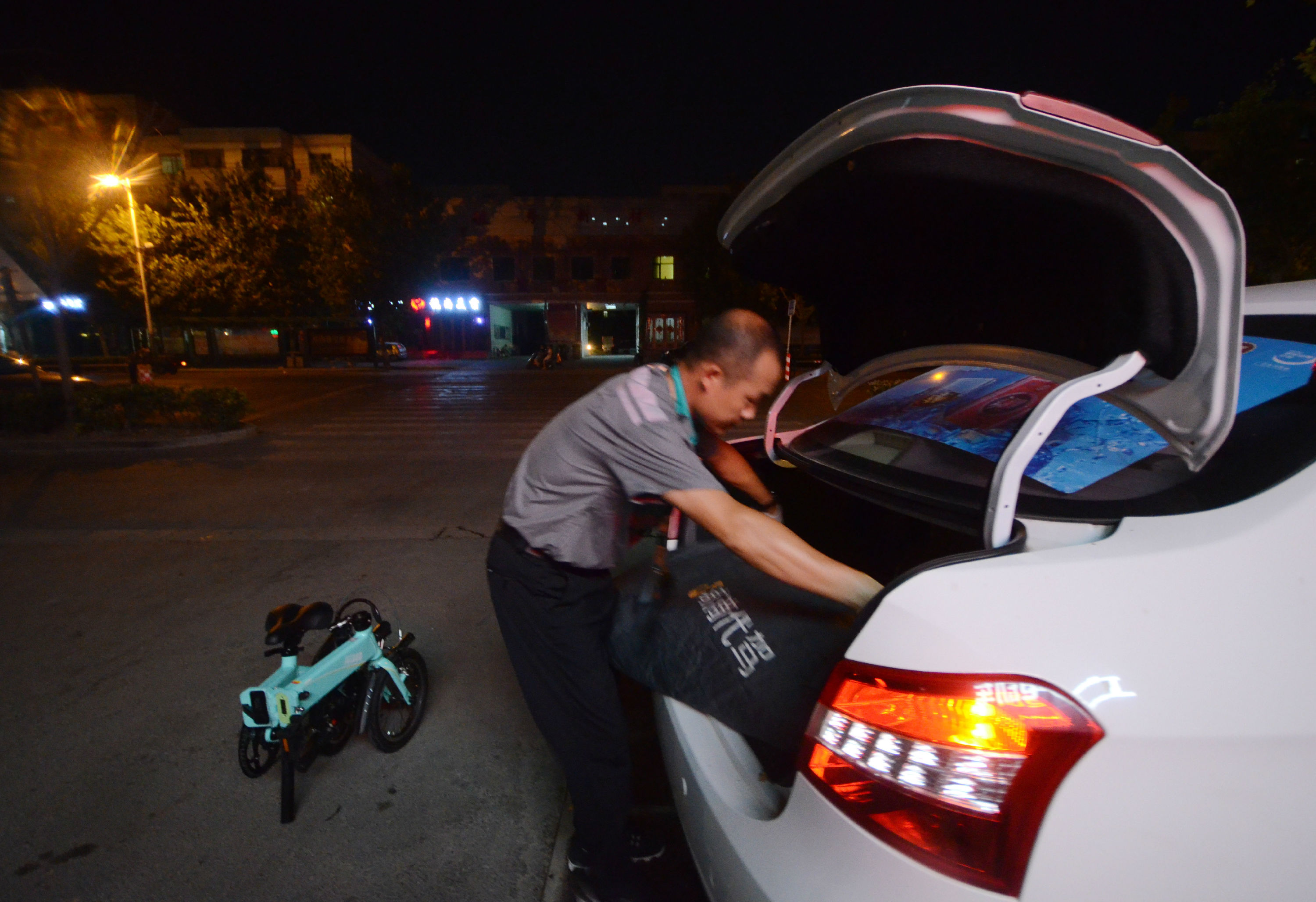 滴滴代驾司机最新事件,滴滴代驾深夜守护者