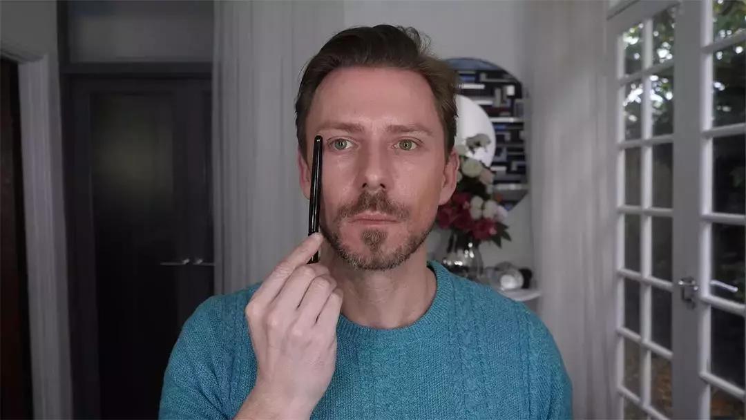 让脸小10倍的修容法,超自然的修容小技巧