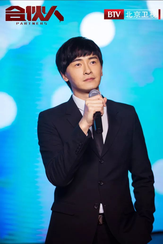 郑元畅朱亚文李佳航身高对比,朱亚文李佳航郑元畅走红毯