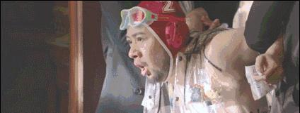 西虹市首富赚了10个亿,西虹市首富如何花10个亿