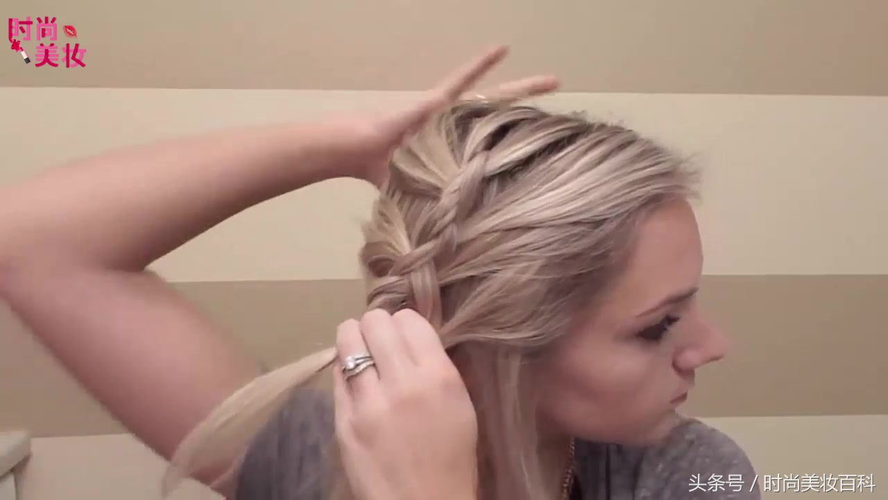 鱼骨辫编发教程,怎么编织人鱼马尾辫