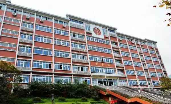 重庆这些“土豪”学校，从幼儿园开始就读不起了……