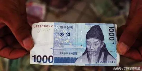 我的天啊！云南一公交投币箱3个月收200多斤*币假**，冥币都出来了！