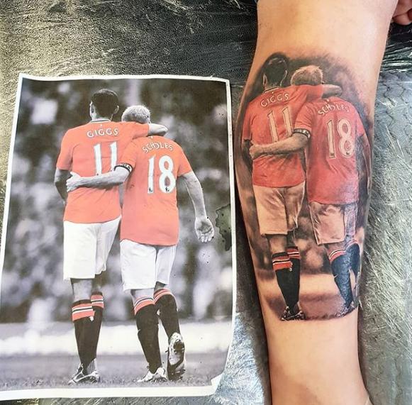 关于足球纹身图案小腿,足球有关纹身